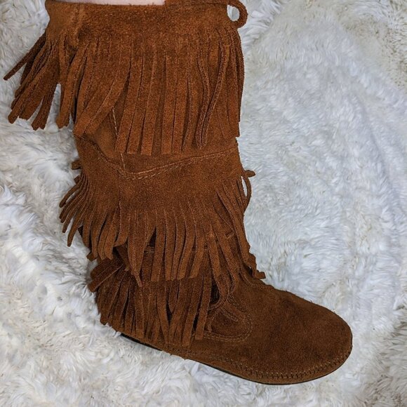 Minnetonka Tall Fringed Brown Suede Moccasin Boot - Picture 2 of 11